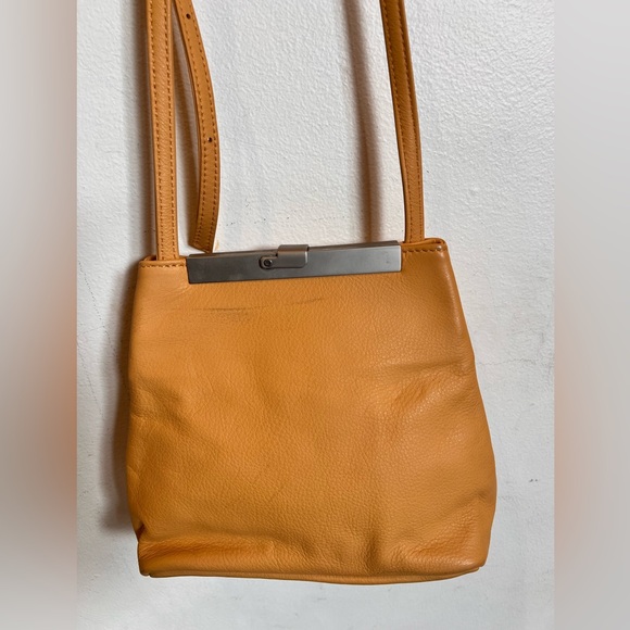 Olbrish Cover B Handmade Leather Triangle Crossbody Camel Bag Made in Germany - Picture 8 of 17